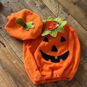 Pottery barn baby pumpkin Halloween costume
